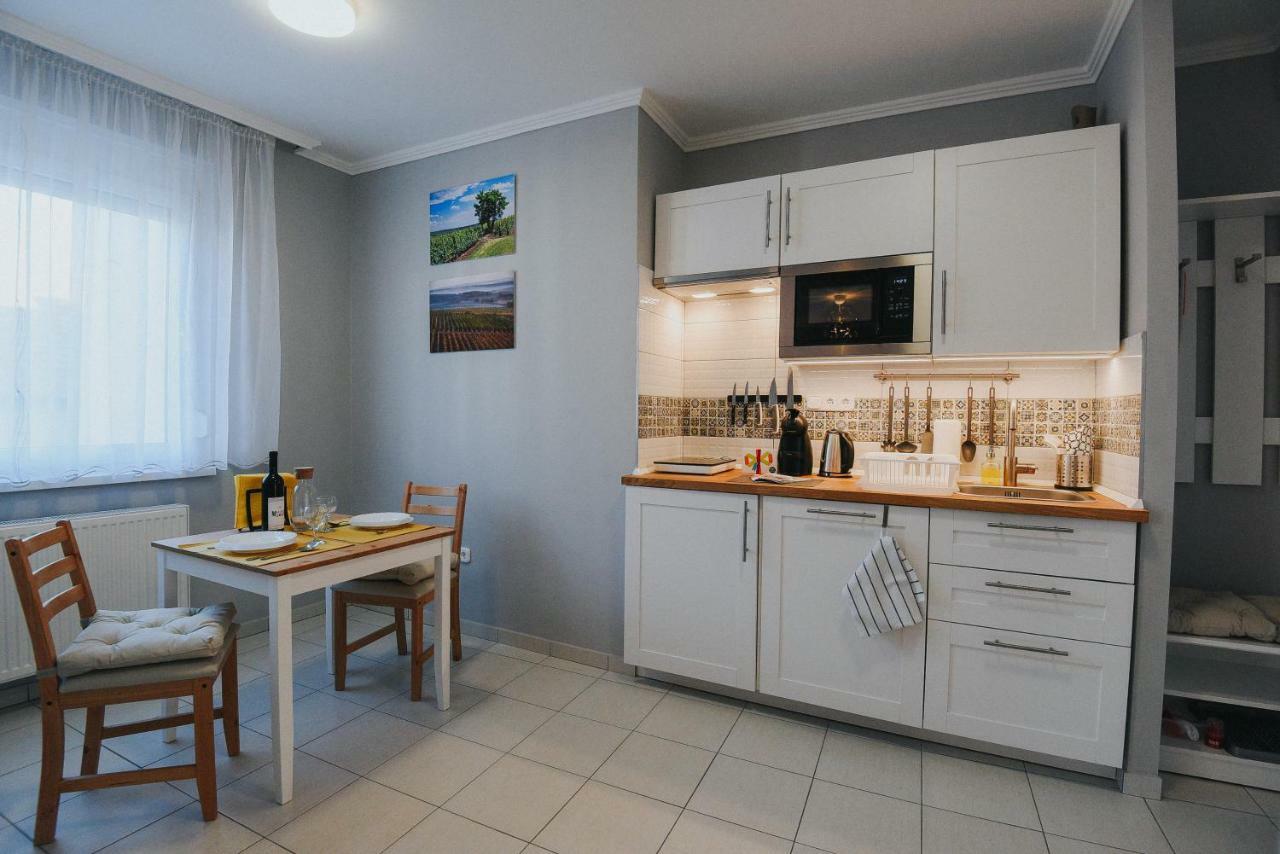 Vitalis Apartman Έγκερ Εξωτερικό φωτογραφία