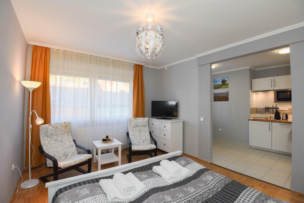 Vitalis Apartman Έγκερ Εξωτερικό φωτογραφία